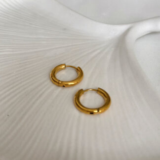 gold hoops, ear huggers, hoop earrings, jewelry shop