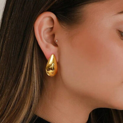 teardrop earrings