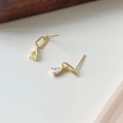 Lyra Teardrop Earrings - Image 2